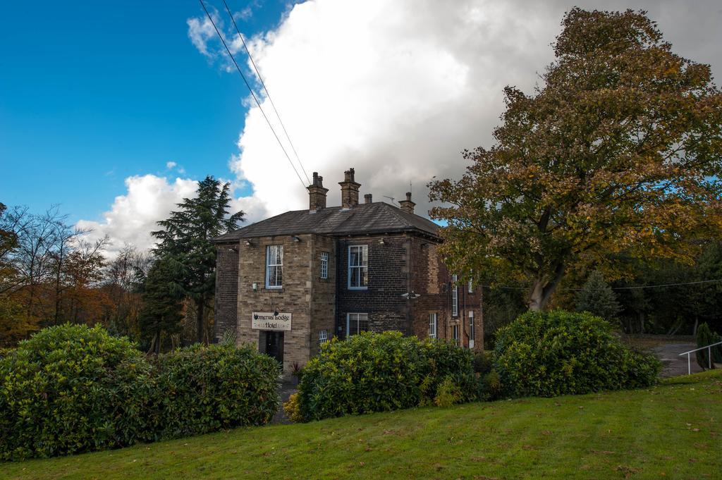 Gomersal 3* Cleckheaton