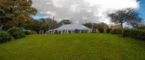 Gomersal 3* Cleckheaton